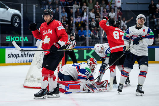 Gabriel Vilardi of Canada celebrates