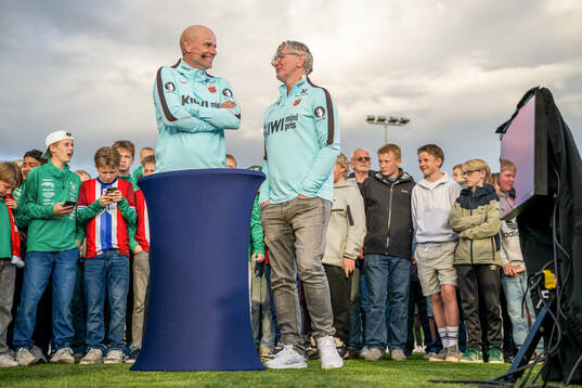 Head coach Ståle Solbakken and assistant coach Kent