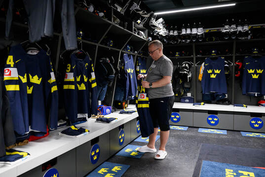 Equipment manager Mikael Petersson of Sweden in Sweden’s