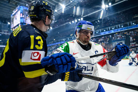 Lucas Raymond of Sweden and Alex Trivellato of Italy