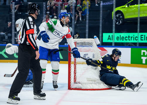 Ivan Deluca of Italy and Ivar Stenberg of Sweden
