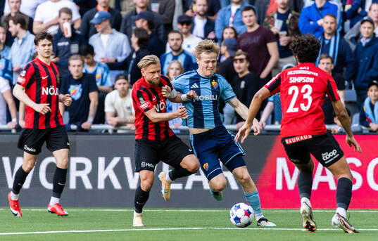 Brommapojkarnas Simon Strand och Djurgårdens Bo Hegland