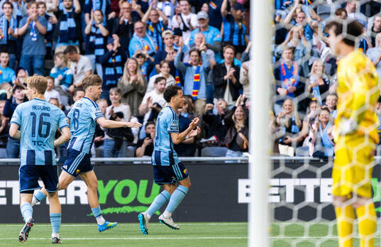 Djurgårdens Mikael Anderson jublar