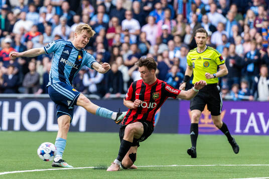 Djurgårdens Bo Hegland och Brommapojkarnas Kaare Brøckner