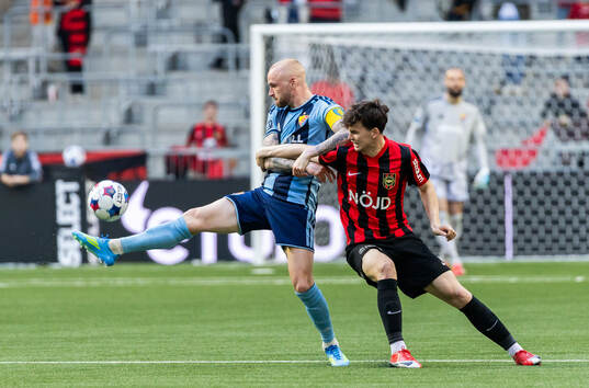 Djurgårdens Adam Ståhl och Brommapojkarnas Mads Kristian