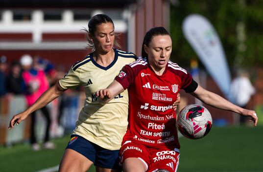 Djurgårdens Johanna Renmark och Piteås Asla Johannesen
