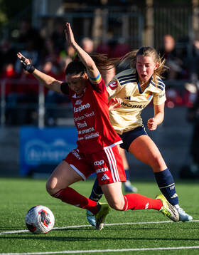 Piteås Josefin Johansson och Djurgårdens Elsa Pelgander