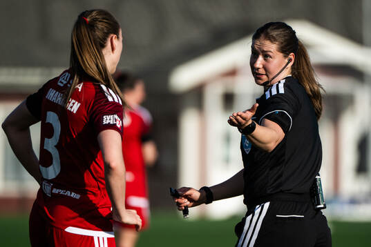 Piteås Asla Johannesen och Domare Anastasia Oberlauf Poopuu