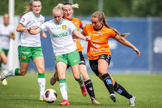 Kristianstads Alice Nilsson och Hammarbys Emilie Joramo