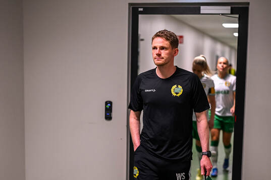 Hammarbys tränare William Strömberg