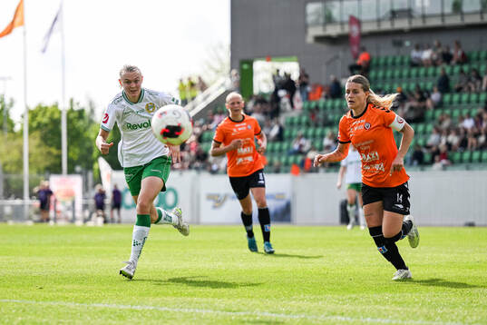 Kristianstads Tilda Persson och Hammarbys Elin Sørum