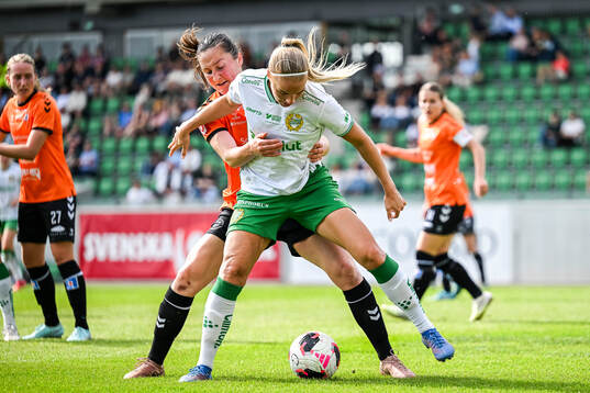 Kristianstads Courtney Ruedt och Hammarbys Stina Lennartsson
