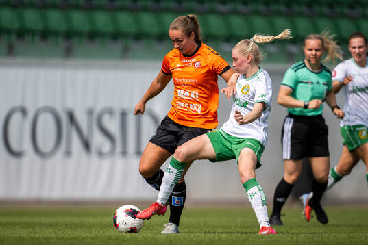 Kristianstads Alexandra Johannsdottir och Hammarbys Emilie