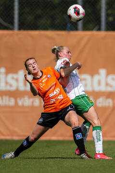 Kristianstads Elisa Lana Sigurjonsdottir och Hammarbys