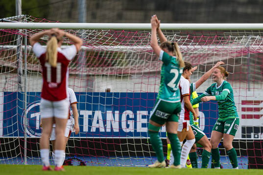 Stine Tollefsen of Klepp celebrates