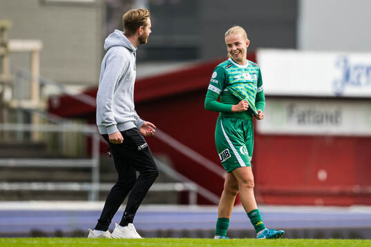 Head coach Ole Hjelmhaug and Julie Haugaard Andersen of