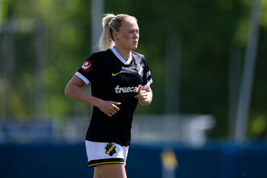 Malmö FFs Ida Björnberg värmer upp