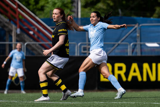 Malmö FFs Vesna Milivojevic jublar