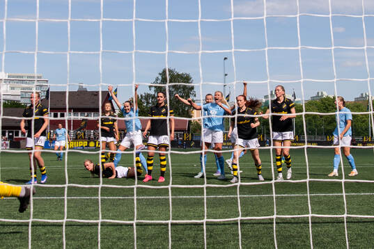 Malmö FFs Larkin Russell, Sara Kanutte och Ellen Löfqvist