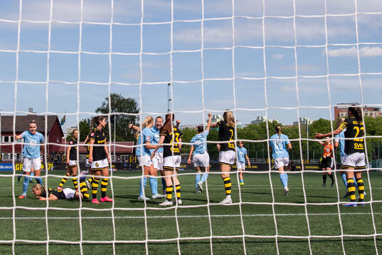 Malmö FFs Larkin Russell, Sara Kanutte och Ellen Löfqvist