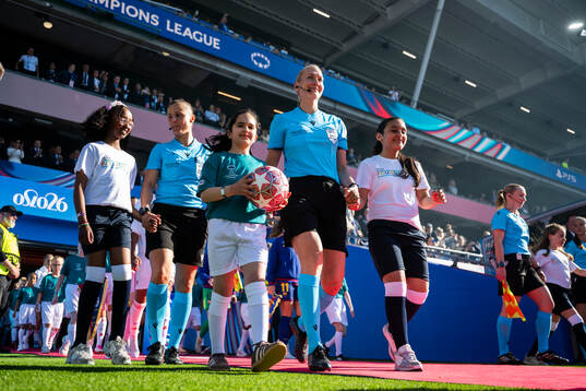 Referee Tess Olofsson