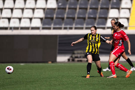 Häckens Wilma Lundström och Elfsborgs Jennifer Brinck