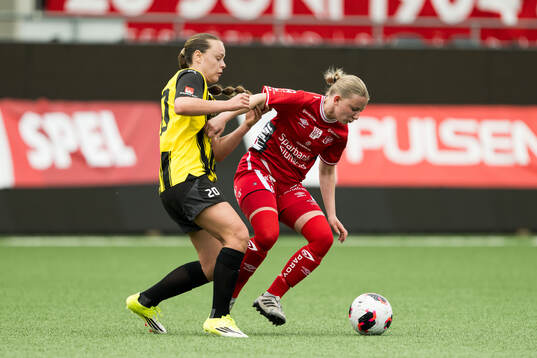 Häckens Sandra Lundberg och Elfsborgs Hanna Gunnarsson