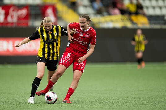 Häckens Anna Svanberg och Elfsborgs Ellen Nilsson
