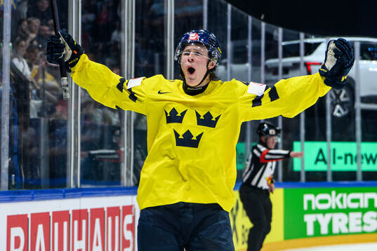 Ivar Stenberg of Sweden celebrates