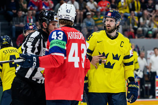 Max Krogdahl of Norway and Oliver Ekman-Larsson of Sweden