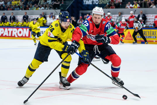 Rasmus Asplund of Sweden and Stian Solberg of Norway