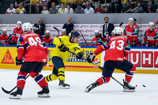 Ivar Stenberg of Sweden and Max Krogdahl of Norway