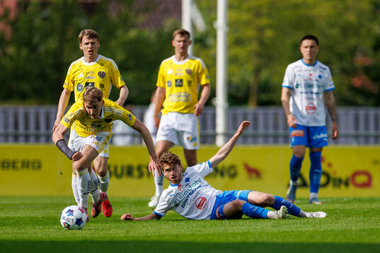 Falkenbergs Hampus Källström och IFK Värnamos Carl