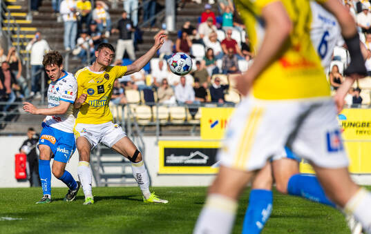 IFK Värnamos Samuel Ohlsson och Falkenbergs Albin Andersson