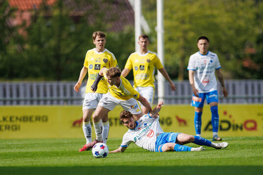 Falkenbergs Hampus Källström och IFK Värnamos Carl