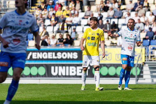 Falkenbergs Albin Andersson och IFK Värnamos Douglas
