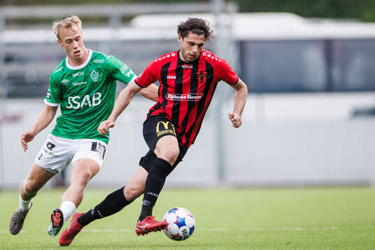 Brages Alex Mortensen och Nordic Uniteds Amar Eminovic