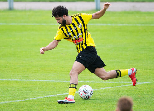 IFK Hässleholms Mustafa Owaid i matchen i division 3