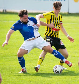 IFK Hässleholms Gustav Persson i matchen i division 3