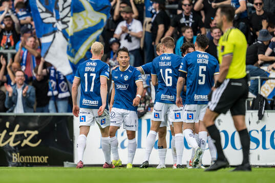 Halmstadspelarna jublar