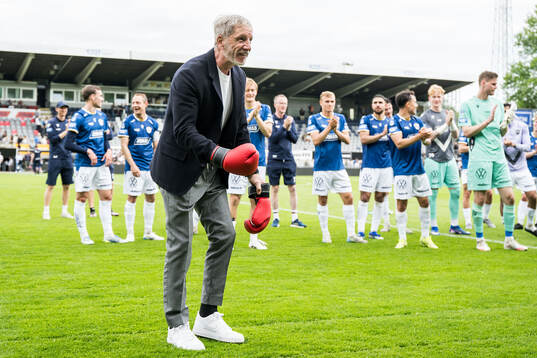 Halmstads tränare Stuart Baxter jublar