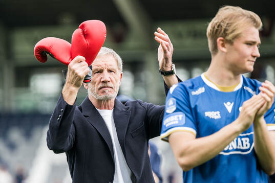 Halmstads tränare Stuart Baxter jublar