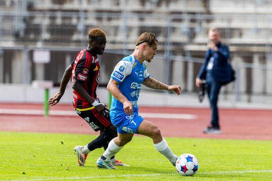 Östersunds Assiedou Yannick Armel Adjoumani och Oddevolds