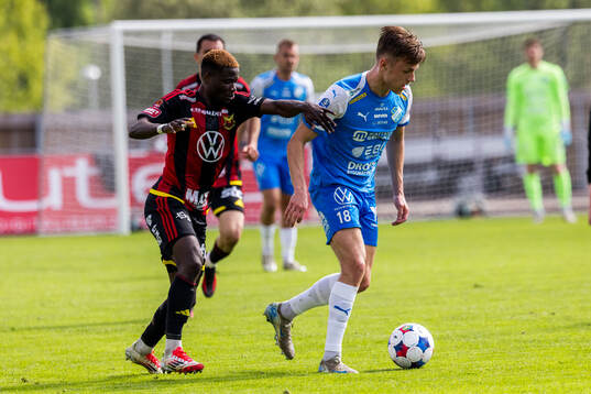 Östersunds Assiedou Yannick Armel Adjoumani och Oddevolds