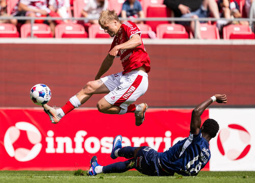 Kalmars Rony Jansson och Degerfors Samba Diatara