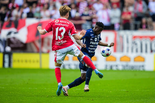 Kalmars Charlie Rosenqvist och Degerfors Yiriyon Gideon Yaw