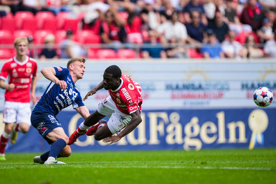 Degerfors Sebastian Ohlsson och Kalmars Charles Sagoe Jr