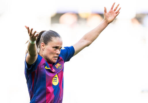 Ewa Pajor of Barcelona celebrates