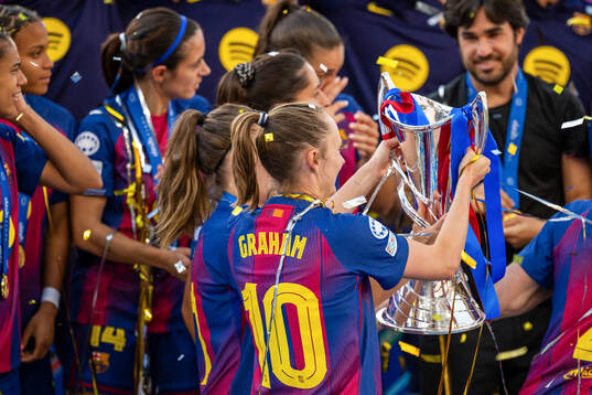 Caroline Graham Hansen of Barcelona celebrates with the