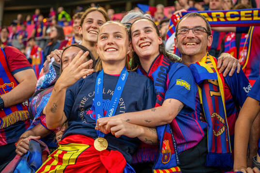 Claudia Pina of Barcelona celebrates with friends and